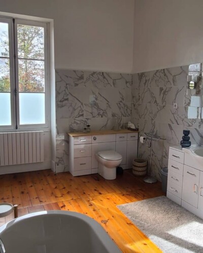 La salle de bain de la suite La Suite du Moulin de Madame