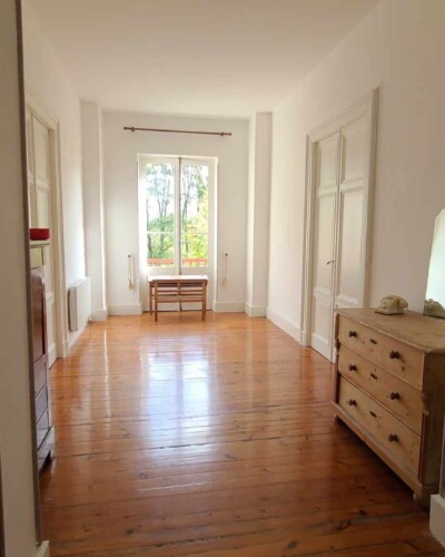 Couloir desservant les chambres